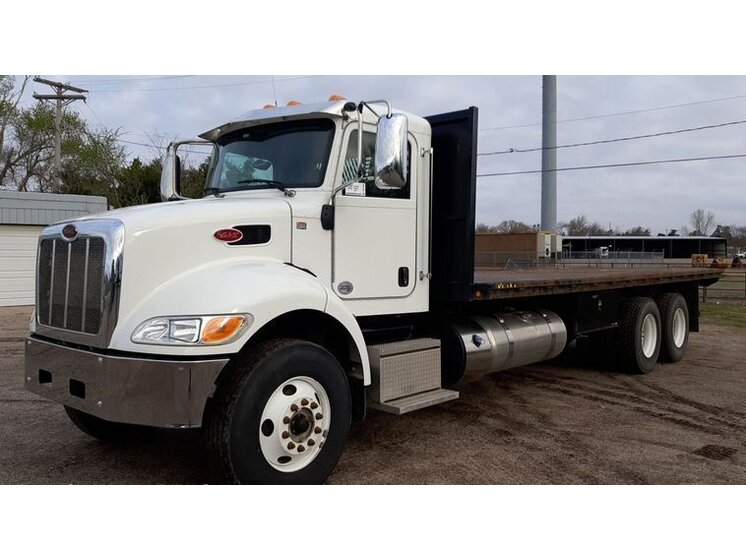2020 Peterbilt 348